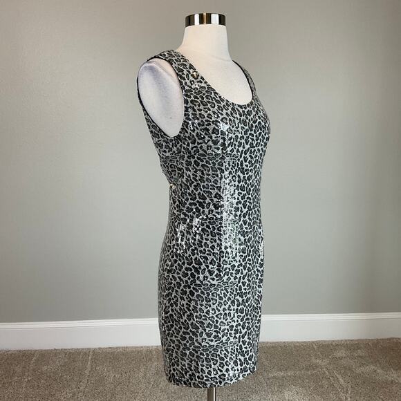 AQUA Sequin Sleeveless Mini Sheath Cocktail Dress Sparkly Black and White Size 6 - Picture 2 of 9